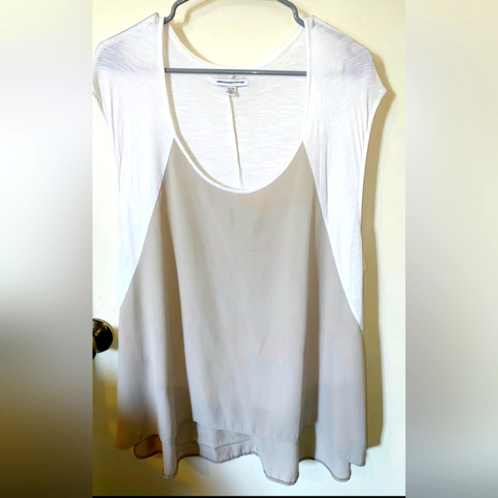 American Eagle Hi-Low T-Shirt